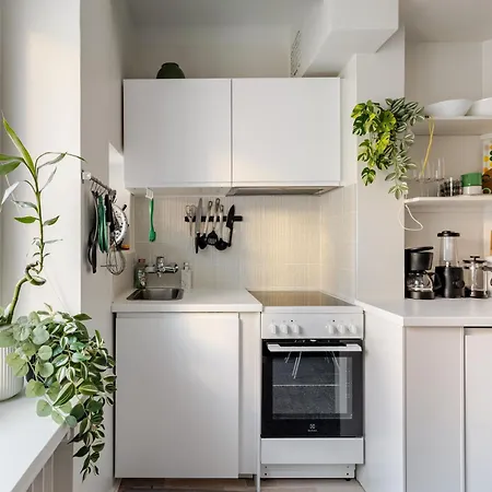 Your Base - Chic & Well-located - 24h Keybox Entry Apartment Helsinki