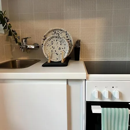 Your Base - Chic & Well-located - 24h Keybox Entry Apartment Helsinki